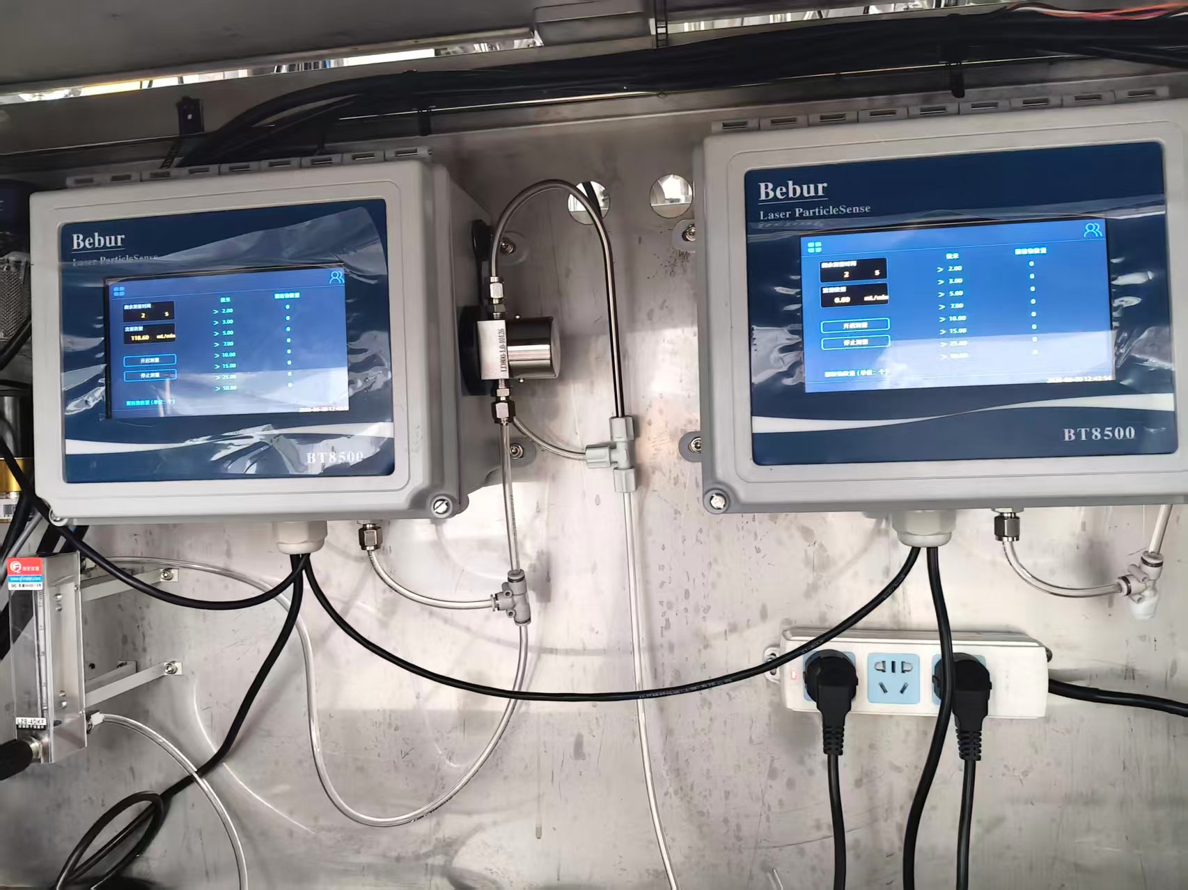 安装于Manifold流道清洗机中的BT8500液体颗粒计数器