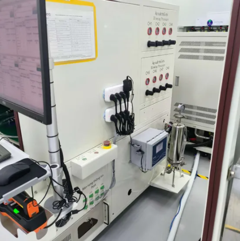 BT8200液体颗粒计数器在液冷管路清洁度检测的应用的现场实拍图片
